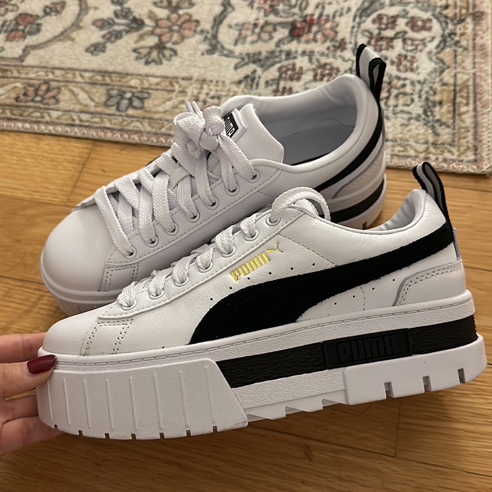 Puma White and Black Sneakers